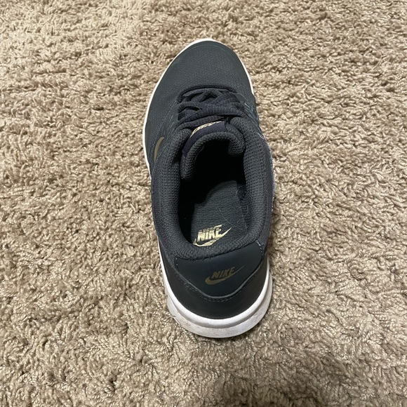 Running shoes - Picture 4 of 6